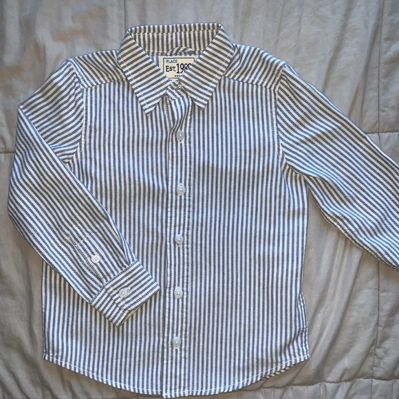 Boys Closet Clear out - 5 long sleeve button downs - Picture 4 of 6